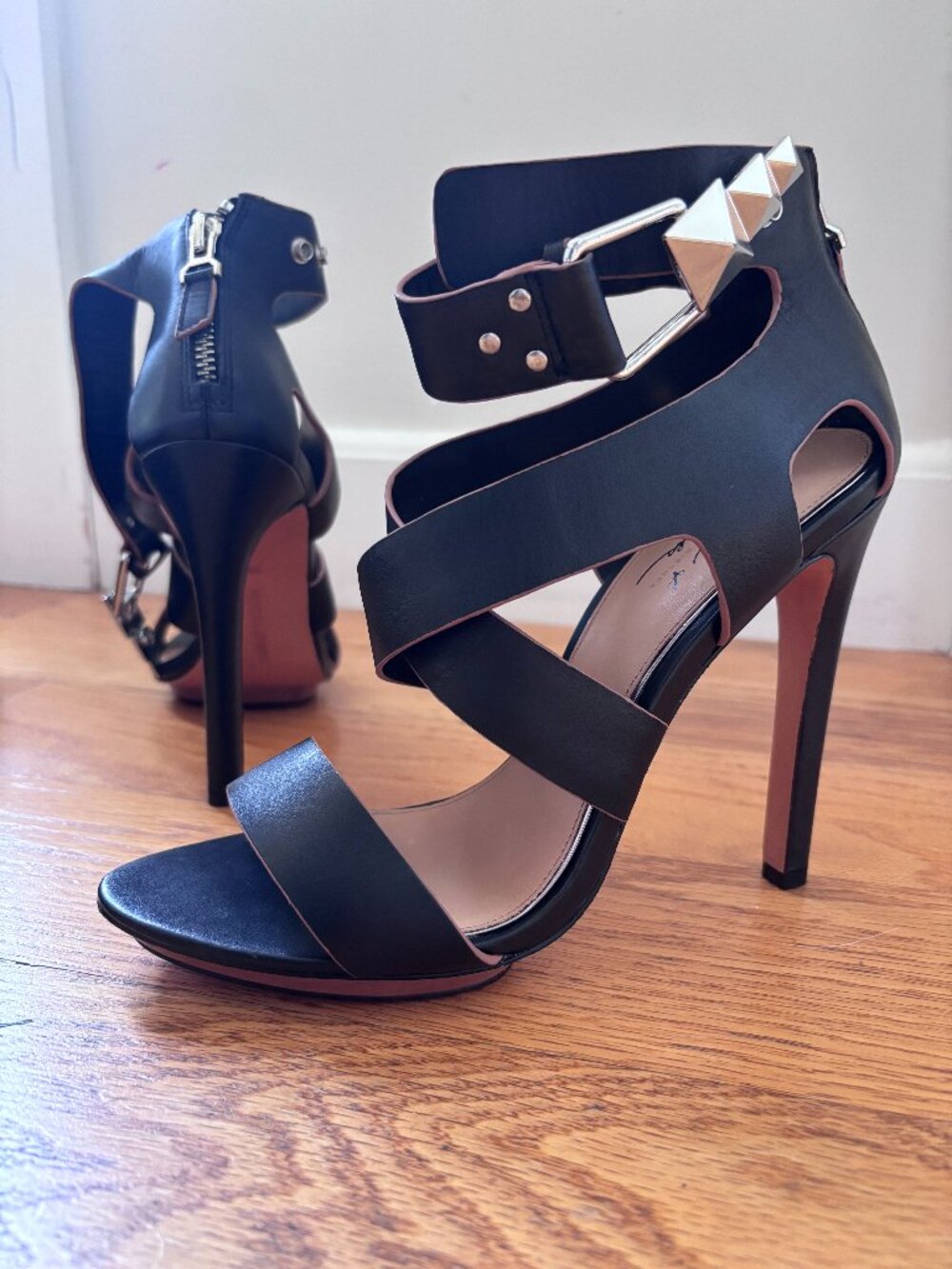 NWT - Mark & James by Badgley Mischka Black Leather Heels - Size 8